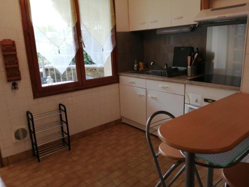 appartement type f2 proche PARIS 25 KM