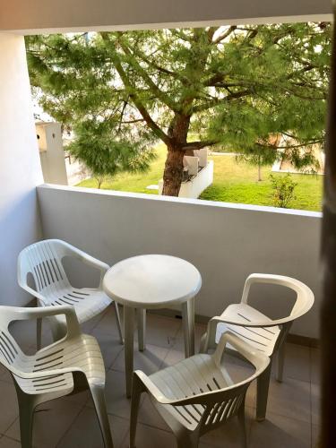  T1 Clube Praia da Rocha III, Ferienwohnung in Portimão