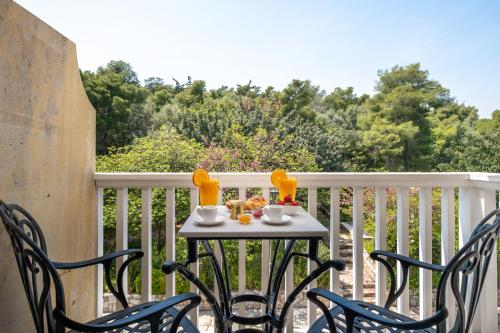 Acropolis View Hotel - image 4
