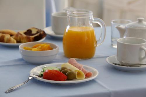 Aktaion Hotel - image 13