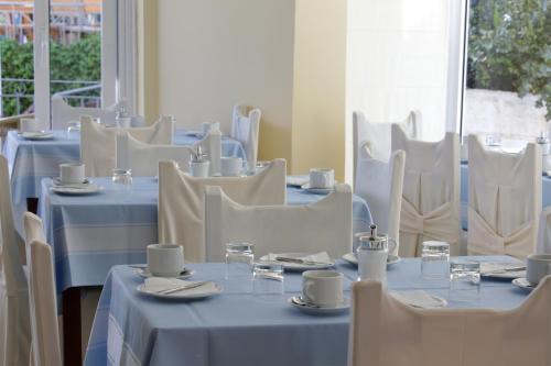 Aktaion Hotel - image 11
