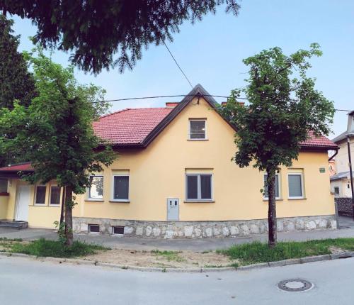 Lina Rooms Hostel 4