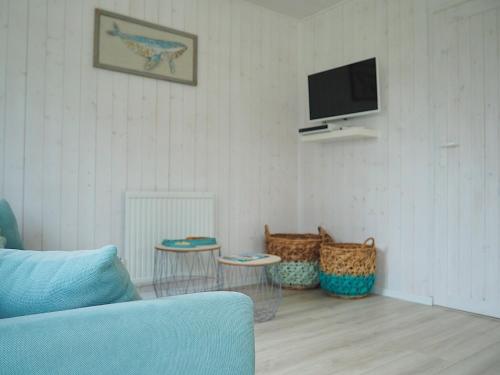 2 bedrooms, 4 beds
