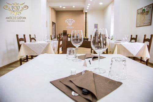 Étterem, B&B ART Caserta Centro in Caserta Városközpont