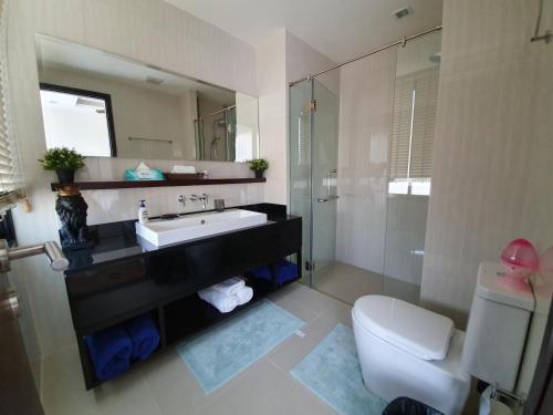 %name Townhome for luxury living ภูเก็ต