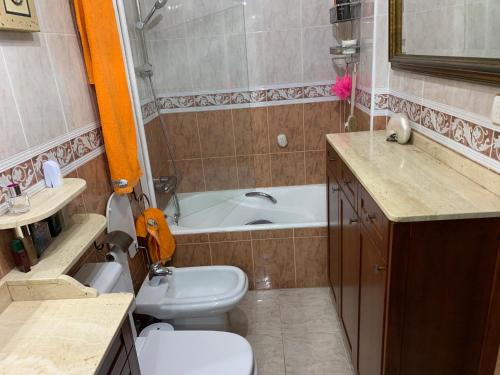 Amezola 1- Habitación con baño incorporado en casa compartida, Bilbao (foto 7)