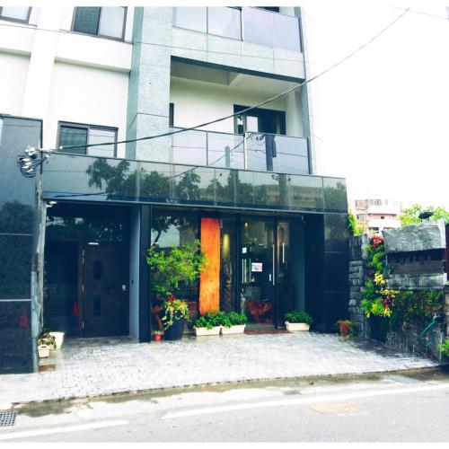 82行旅電梯民宿 來電享優惠 82行旅電梯民宿 來電享優惠