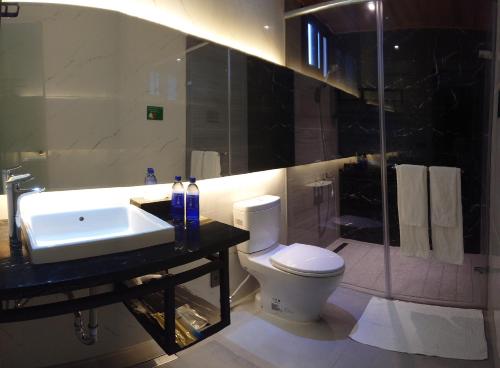 82行旅電梯民宿 來電享優惠 82行旅電梯民宿 來電享優惠