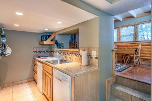 StoneBrook Resort - Adult Only