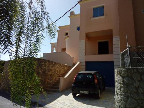  Villa Bastouni in 49084 Bastoúnion