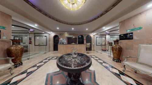 Shati Albasateen Serviced Apartments - 로비