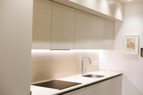 Hontza by Smiling Rentals - main image