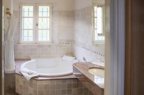 Hôtel & Restaurant Alain Llorca - image 10