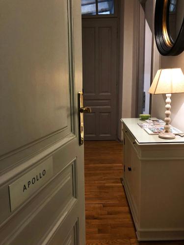 Acropolis TownHouseCo Suites - main image