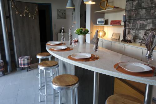  Ailleurs ou ici in Paliseul