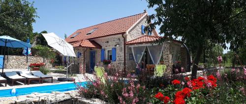  Holiday Home MateAna, Pension in Puljane bei Validžići