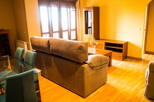  EDIFICIO CINE MON in Burela de Cabo