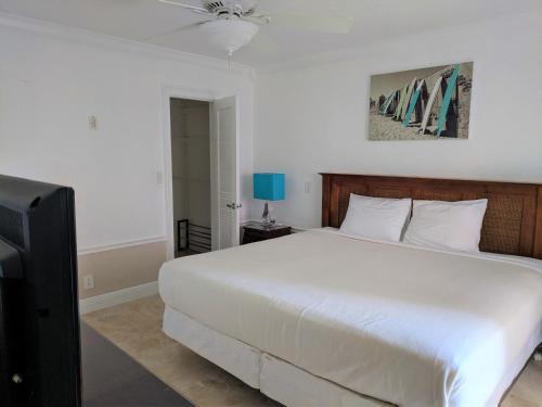 Manhattan Tower Apartment Hotel - image 14