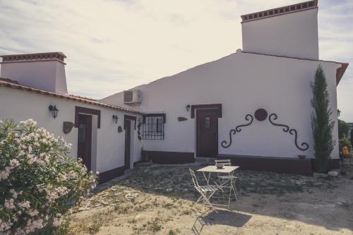 Casas da Faia - Nature Guest House - image 2