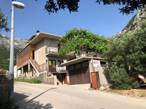  4 Sisters Apartments in Gradac