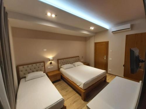 Hotel Pelikan in Divjake