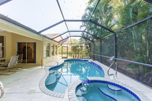 Serene & Attractive Heated Pool Spa Home in Estero (FL)