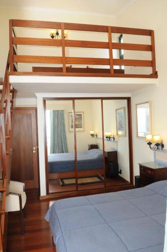 An uninterrupted 180º overlooking the Atlantic Ocean. - image 8