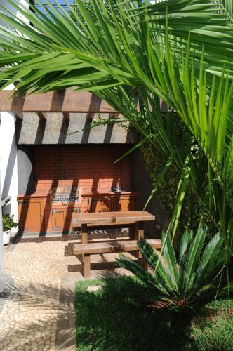 An uninterrupted 180º overlooking the Atlantic Ocean. - image 3