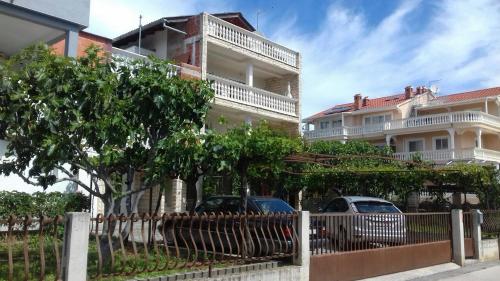 Apartments with a parking space Srima - Vodice Vodice - 17238
