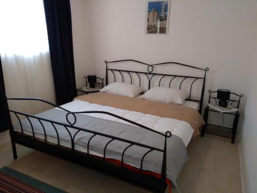 Apartments with a parking space Zaton Zadar - 17432