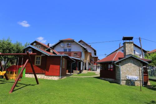  Apartments and rooms with parking space Grabovac (Karlovac) - 17468, Pension in Rakovica bei Gornji Vaganac