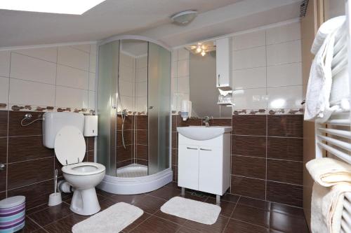 Apartments and rooms with parking space Donje Taboriste Plitvice - 17486 - image 8