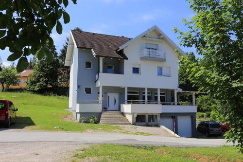 Apartments for families with children Slunj Plitvice - 17416 Slunj 
