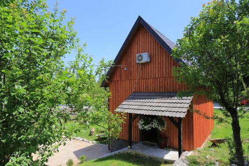 Family friendly house with a parking space Catrnja Plitvice - 17489