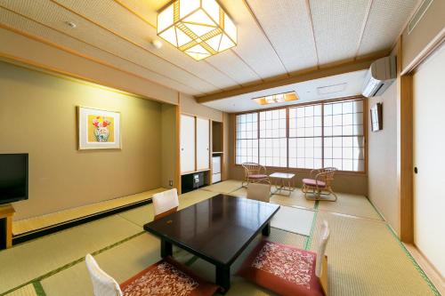 Room with Tatami Area - Disability Access