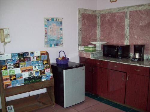 Western Inn Express - image 3