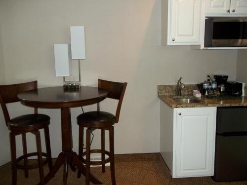 Fairway Suites At The Peak - image 2