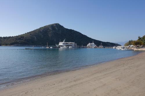 Aktaion Hotel - image 2