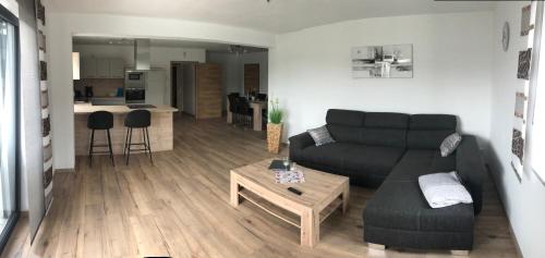 Landhaus Ferienwohnungen mit Pool und Wellness in Neukirchen-Balbini