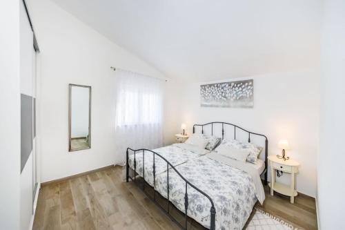 Apartmani NEVA, Pridraga