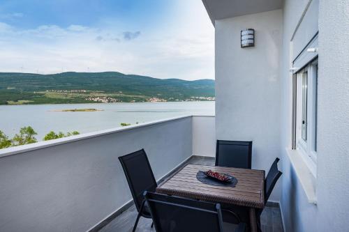  Apartmani NEVA, Pridraga, Unterkunft in Pridraga