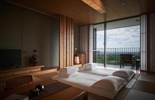 4 futon beds