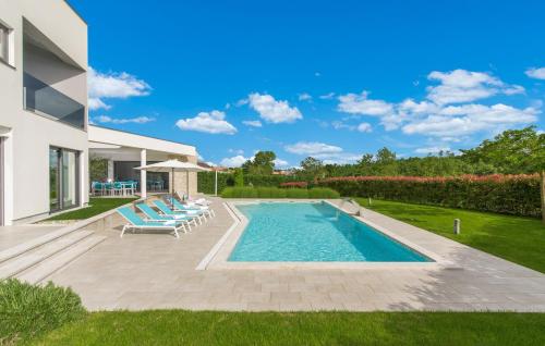 Contemporary Villa Nada with Pool and Sauna