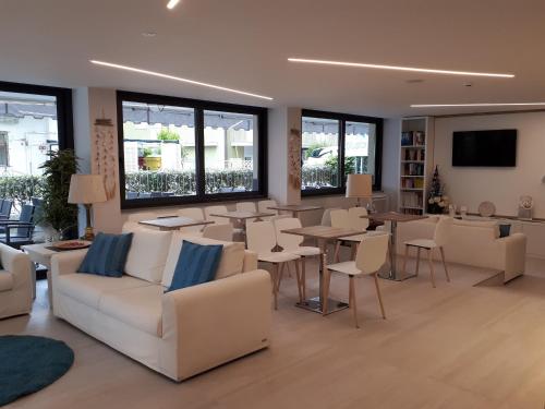 Bar/ Salón, Blu Star Hotel in Marche