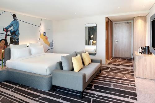 room detail thumbnail 1