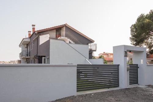 Art Design Apartments