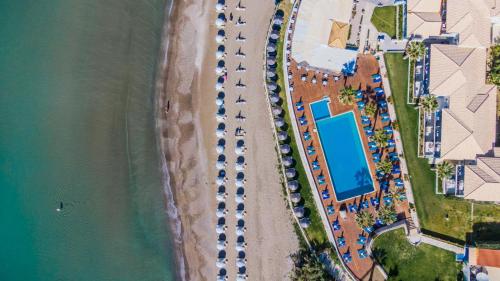 Crystal Beach Hotel - image 3