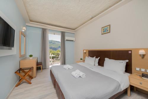 Crystal Beach Hotel - main image