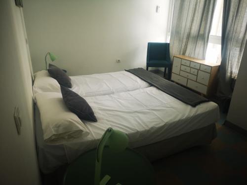 Feel Hostels Soho Malaga Room Type - Standard Twin Room with Shared Bathroom
