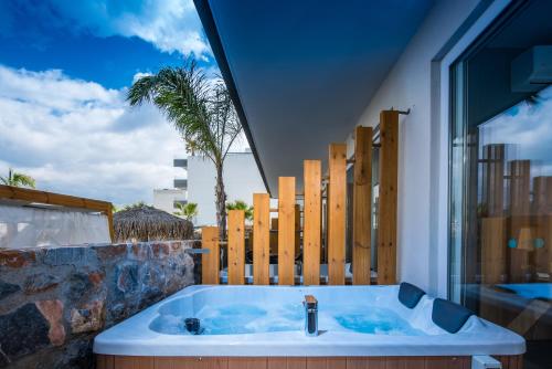 Infinity Blue Boutique Hotel & Spa - Adults Only